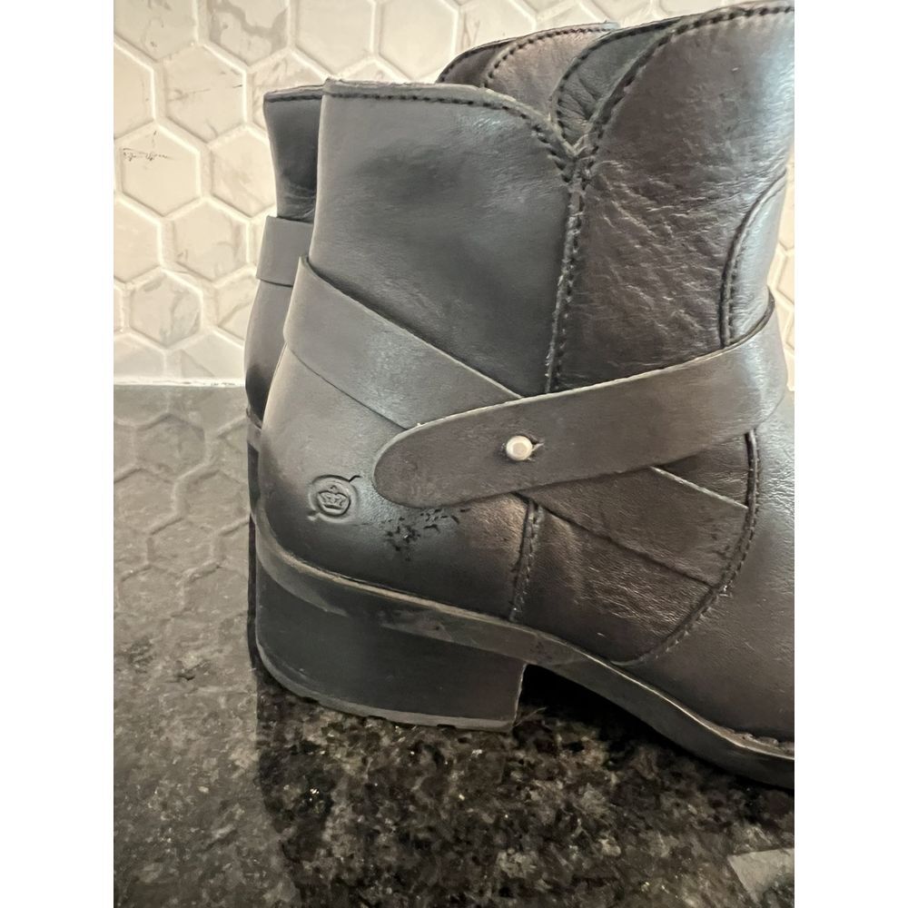 BORN Women's Size 8 M Black Leather Upper High Ankle Zipper Boots Moto Boots - Picture 4 of 10